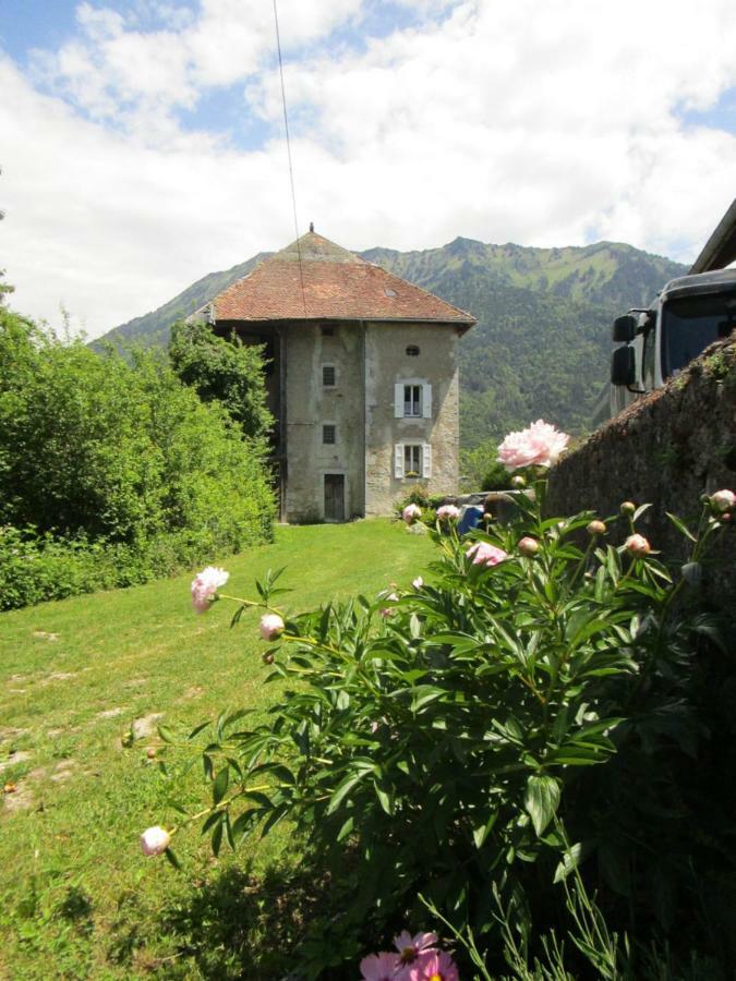 Вилла La Tour De Seythenex Экстерьер фото