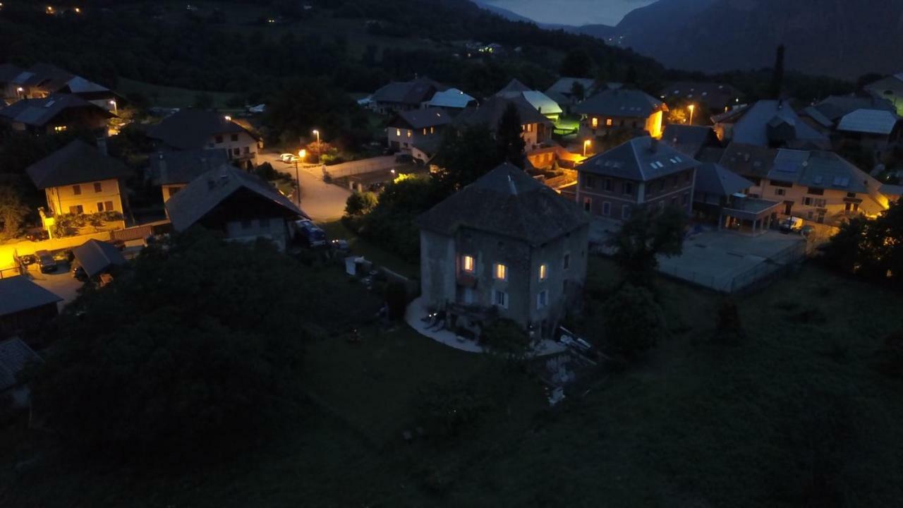 Вилла La Tour De Seythenex Экстерьер фото