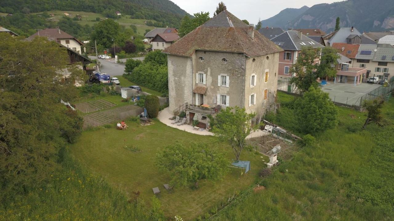 Вилла La Tour De Seythenex Экстерьер фото
